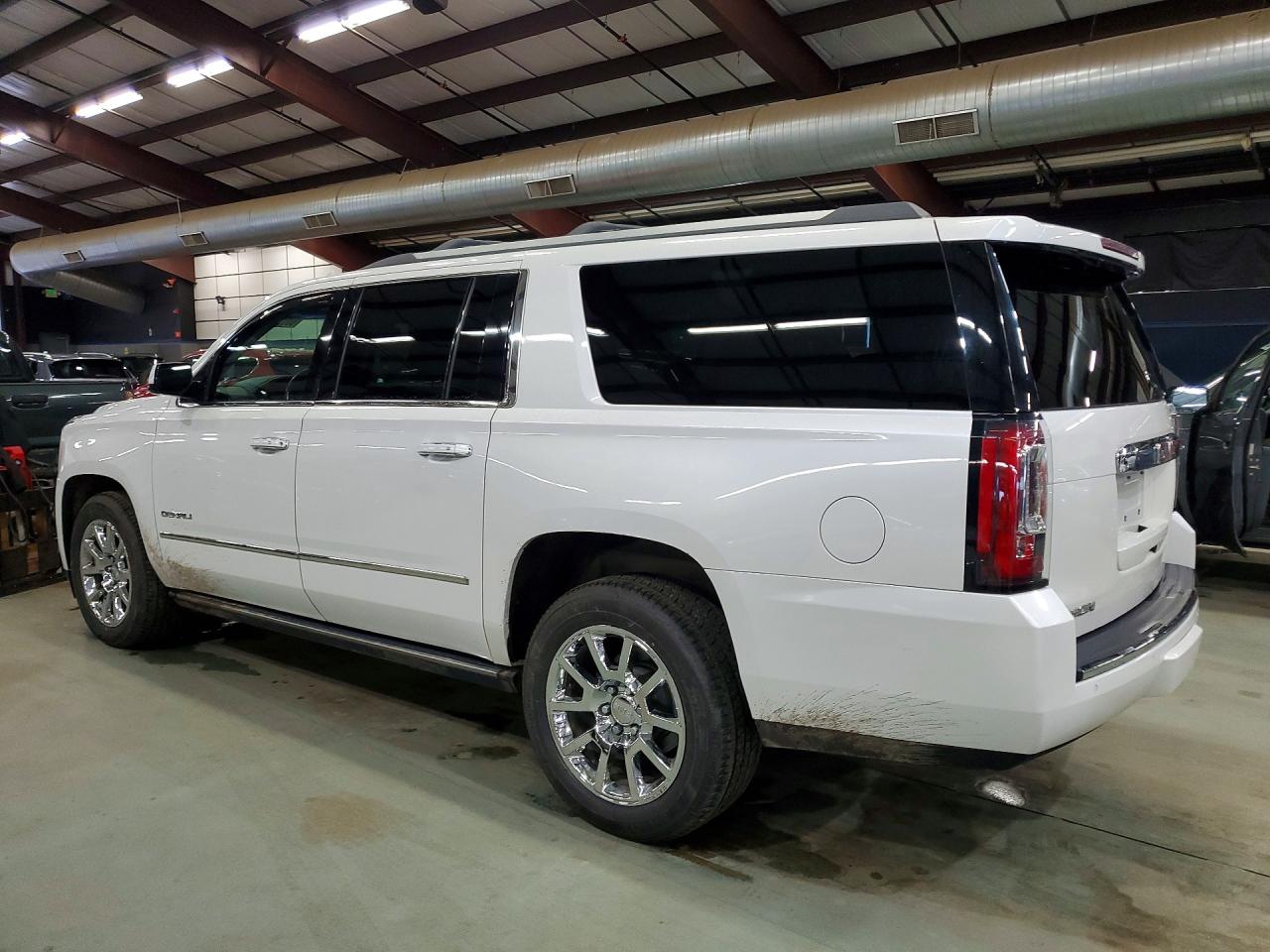 2016 GMC YUKON
