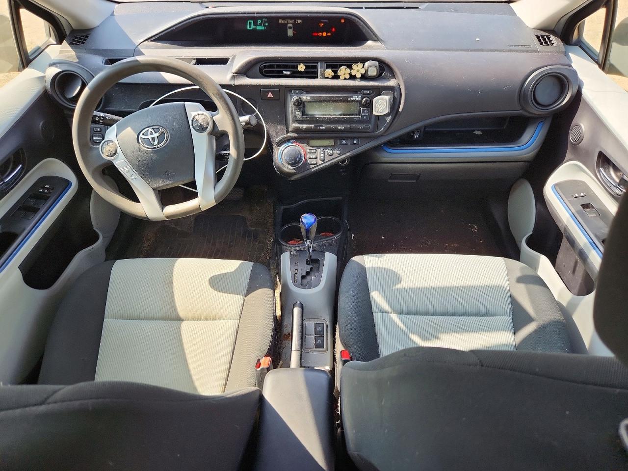 2013 TOYOTA PRIUS