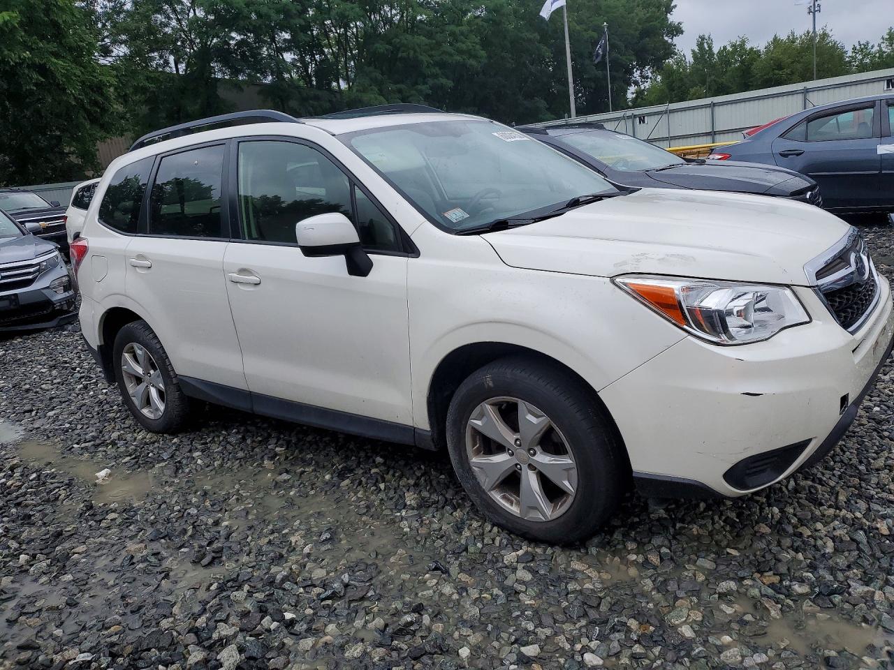 2016 SUBARU FORESTER