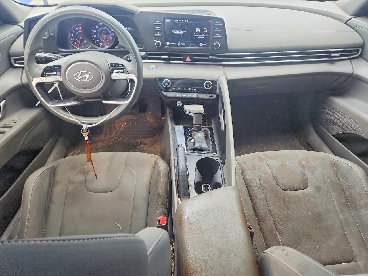 2022 HYUNDAI ELANTRA
