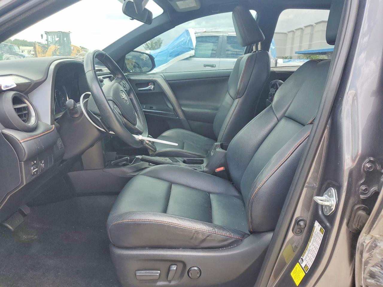 2016 TOYOTA RAV4