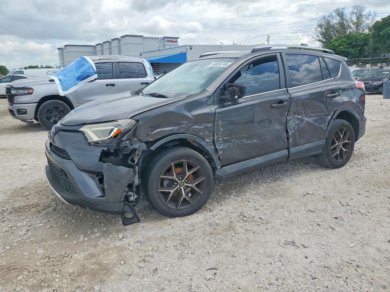 2016 TOYOTA RAV4