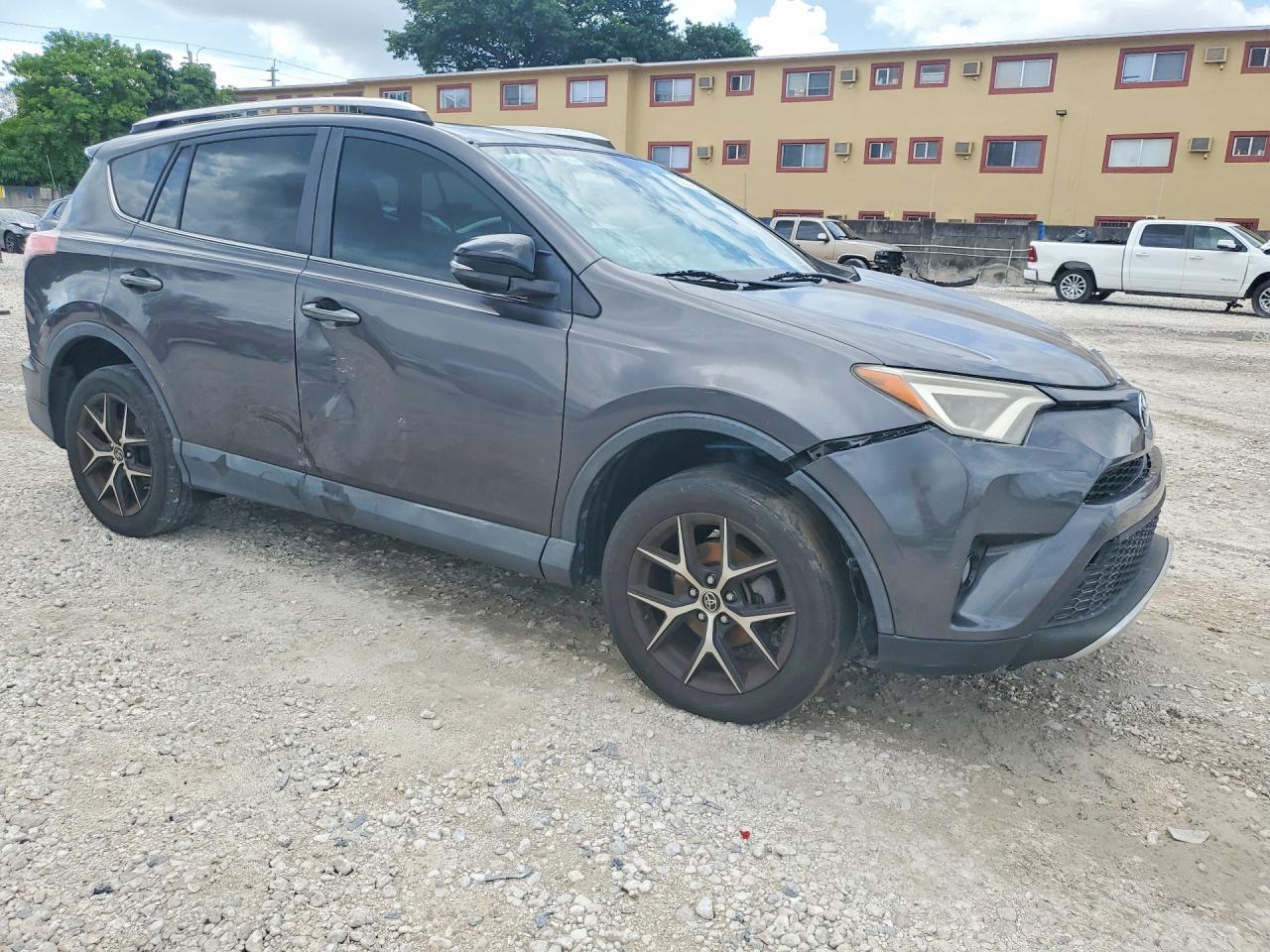2016 TOYOTA RAV4