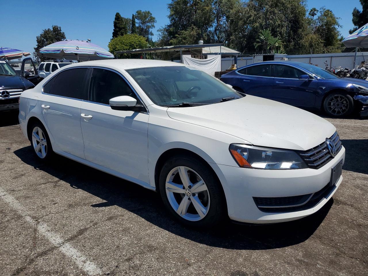 2015 VOLKSWAGEN PASSAT