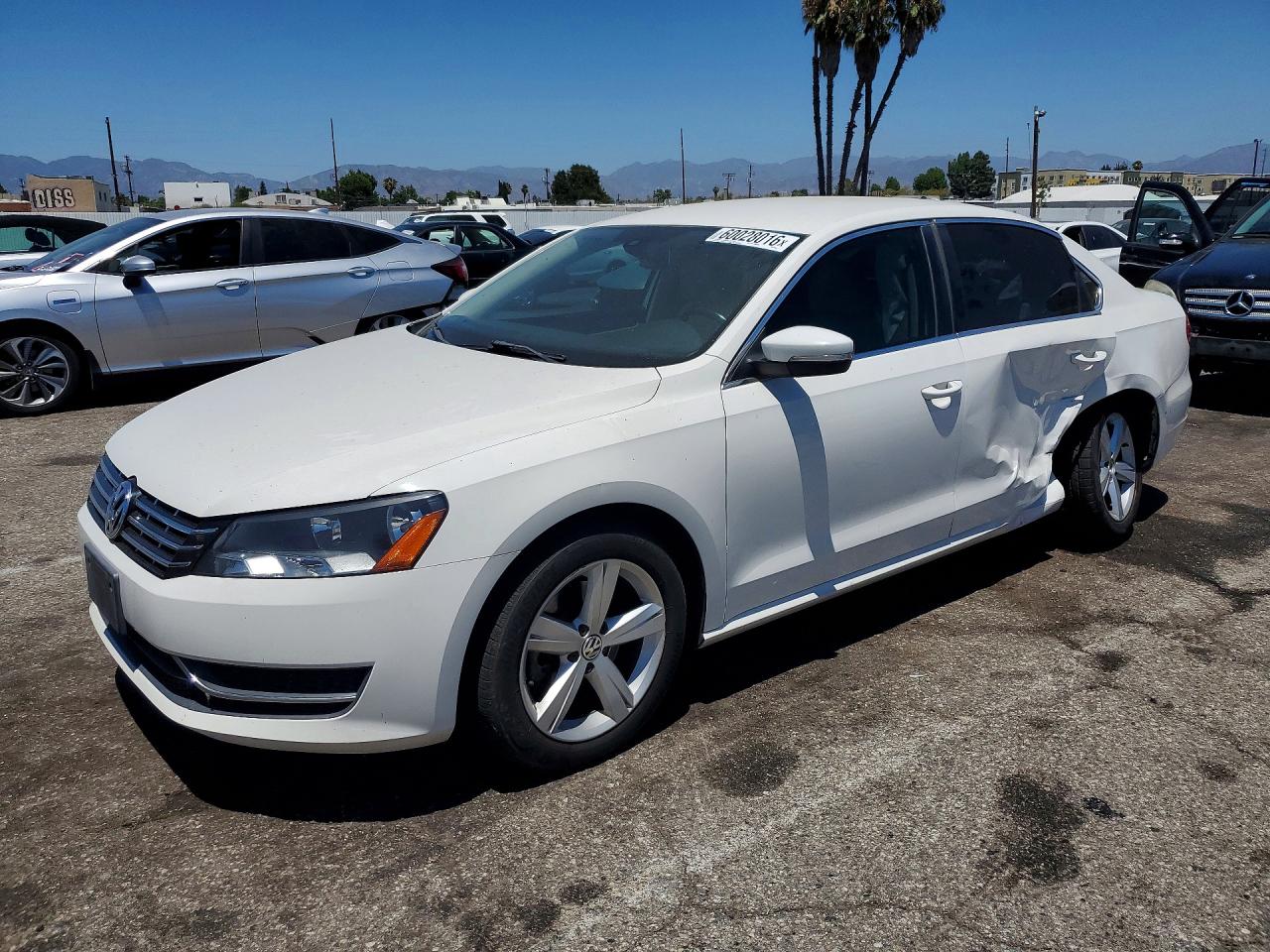 2015 VOLKSWAGEN PASSAT