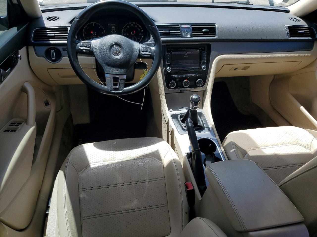 2015 VOLKSWAGEN PASSAT