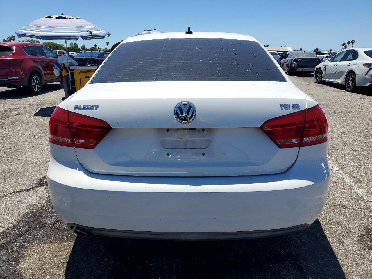 2015 VOLKSWAGEN PASSAT