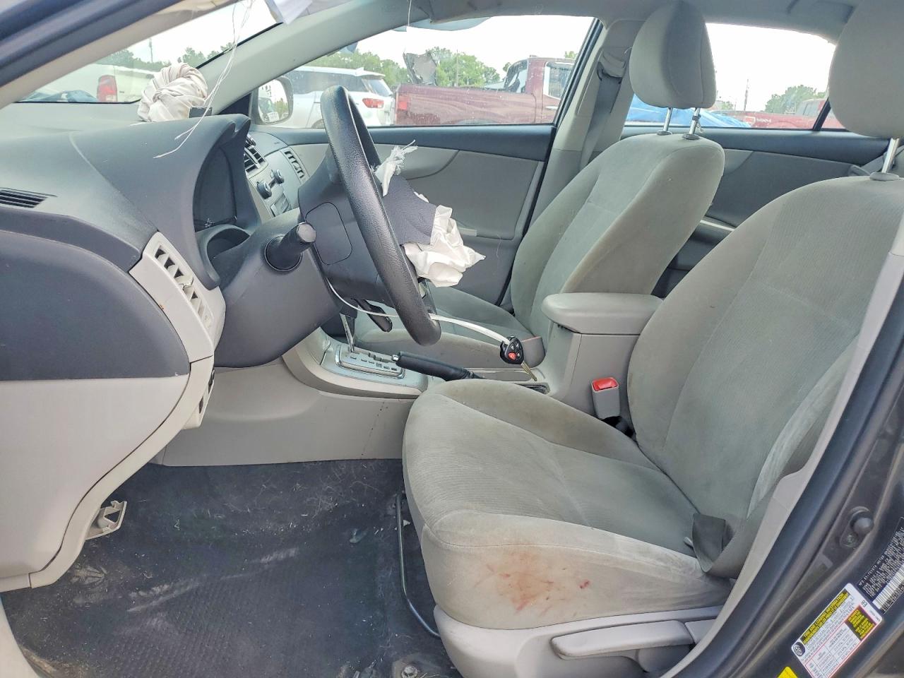 2011 TOYOTA COROLLA