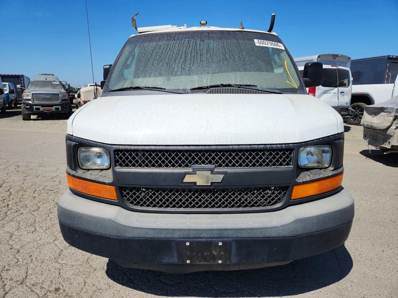 2016 CHEVROLET EXPRESS 25