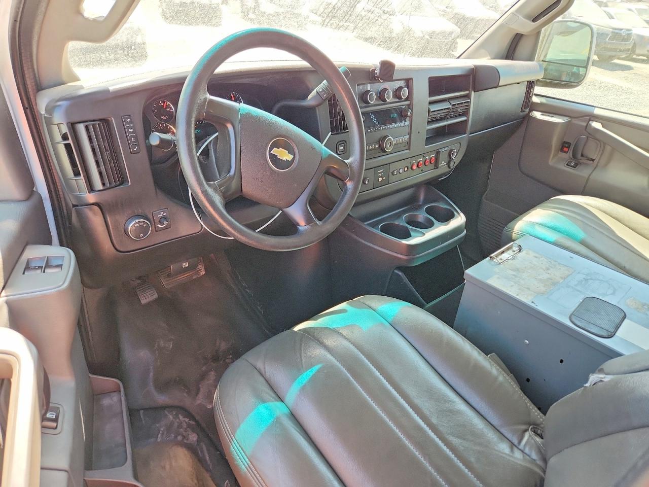 2016 CHEVROLET EXPRESS 25