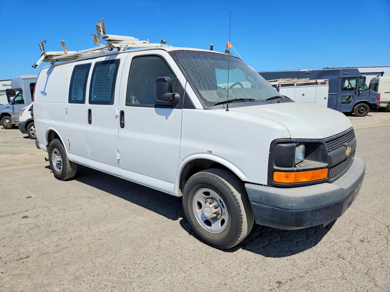 2016 CHEVROLET EXPRESS 25