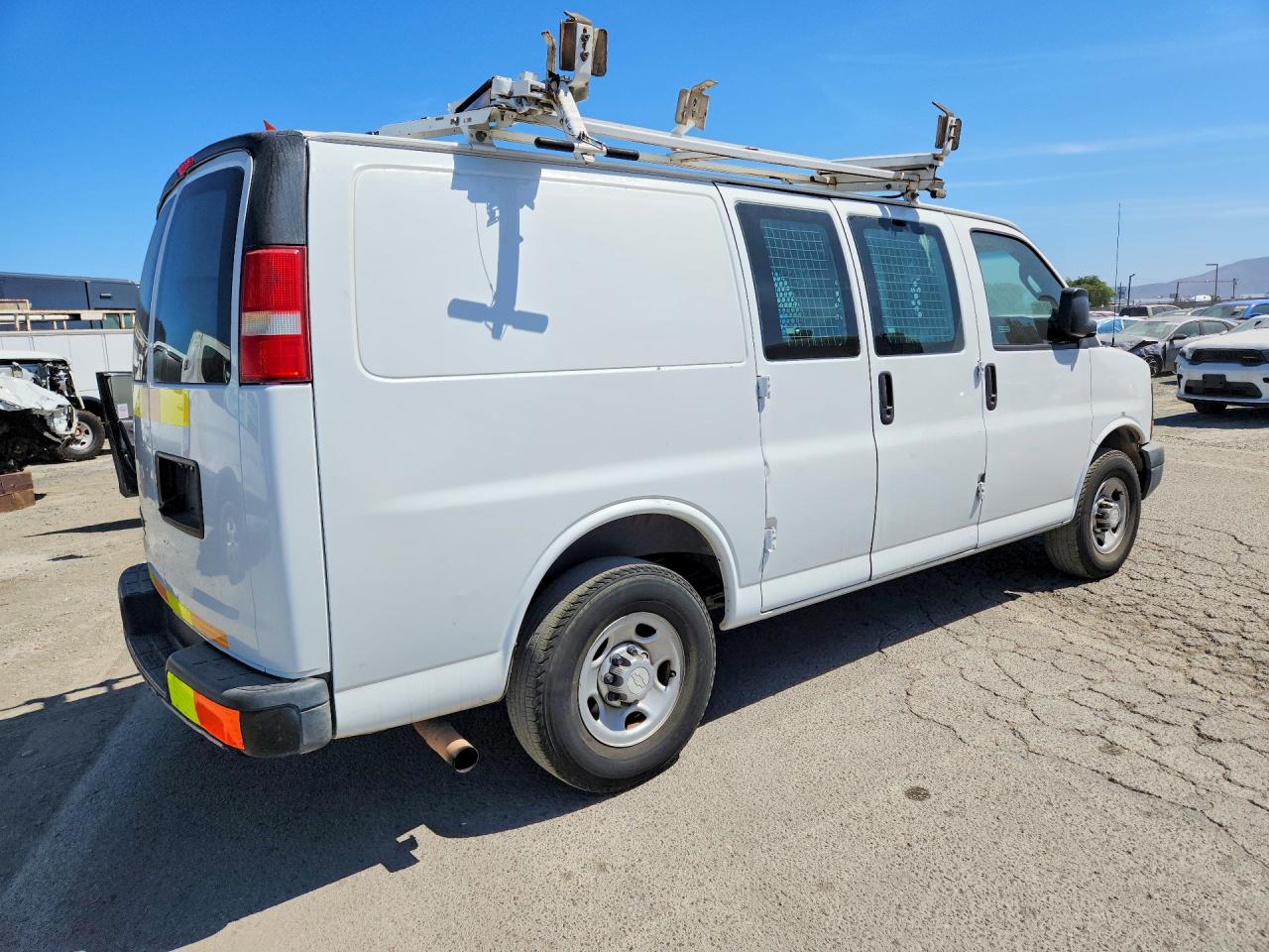 2016 CHEVROLET EXPRESS 25