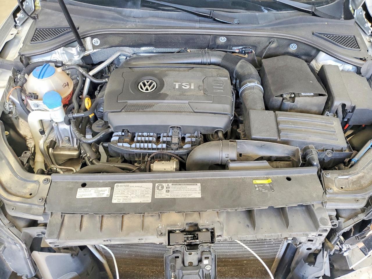 2016 VOLKSWAGEN PASSAT