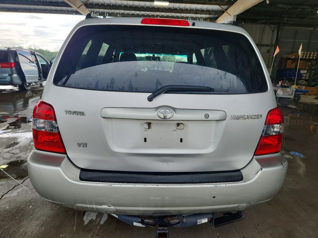 2005 TOYOTA HIGHLANDER