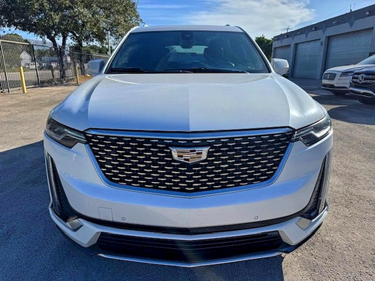 2021 CADILLAC XT6
