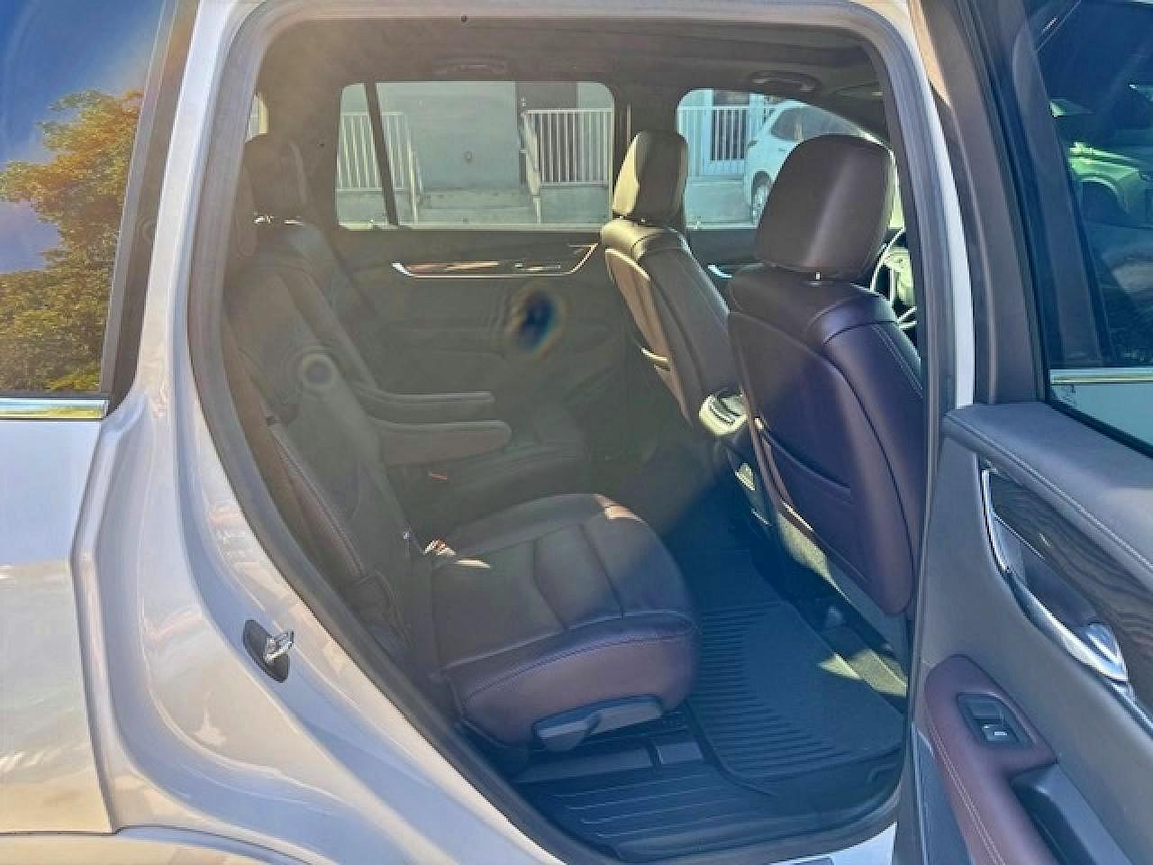 2021 CADILLAC XT6