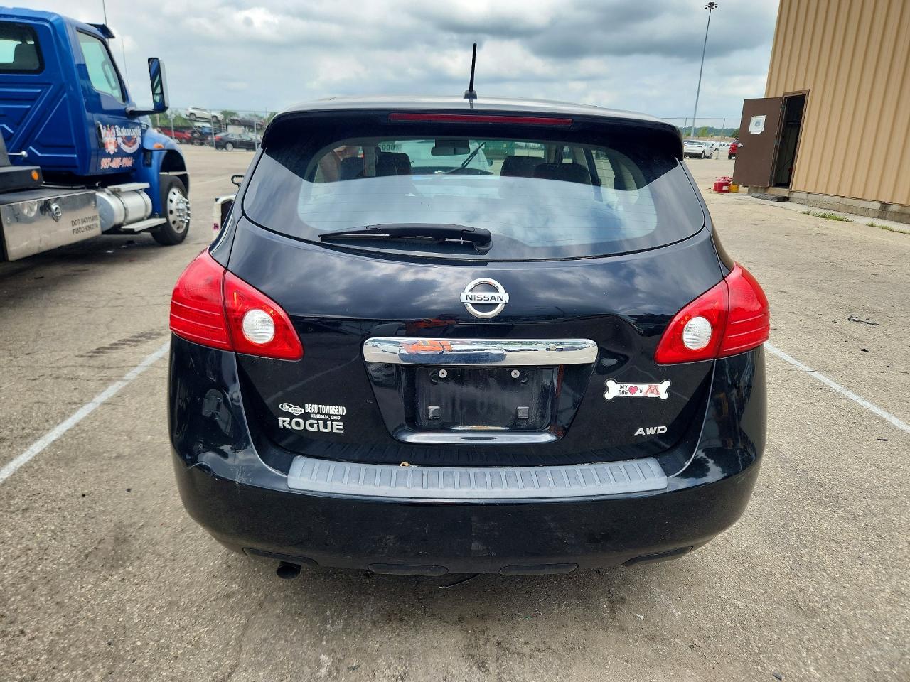 2011 NISSAN ROGUE