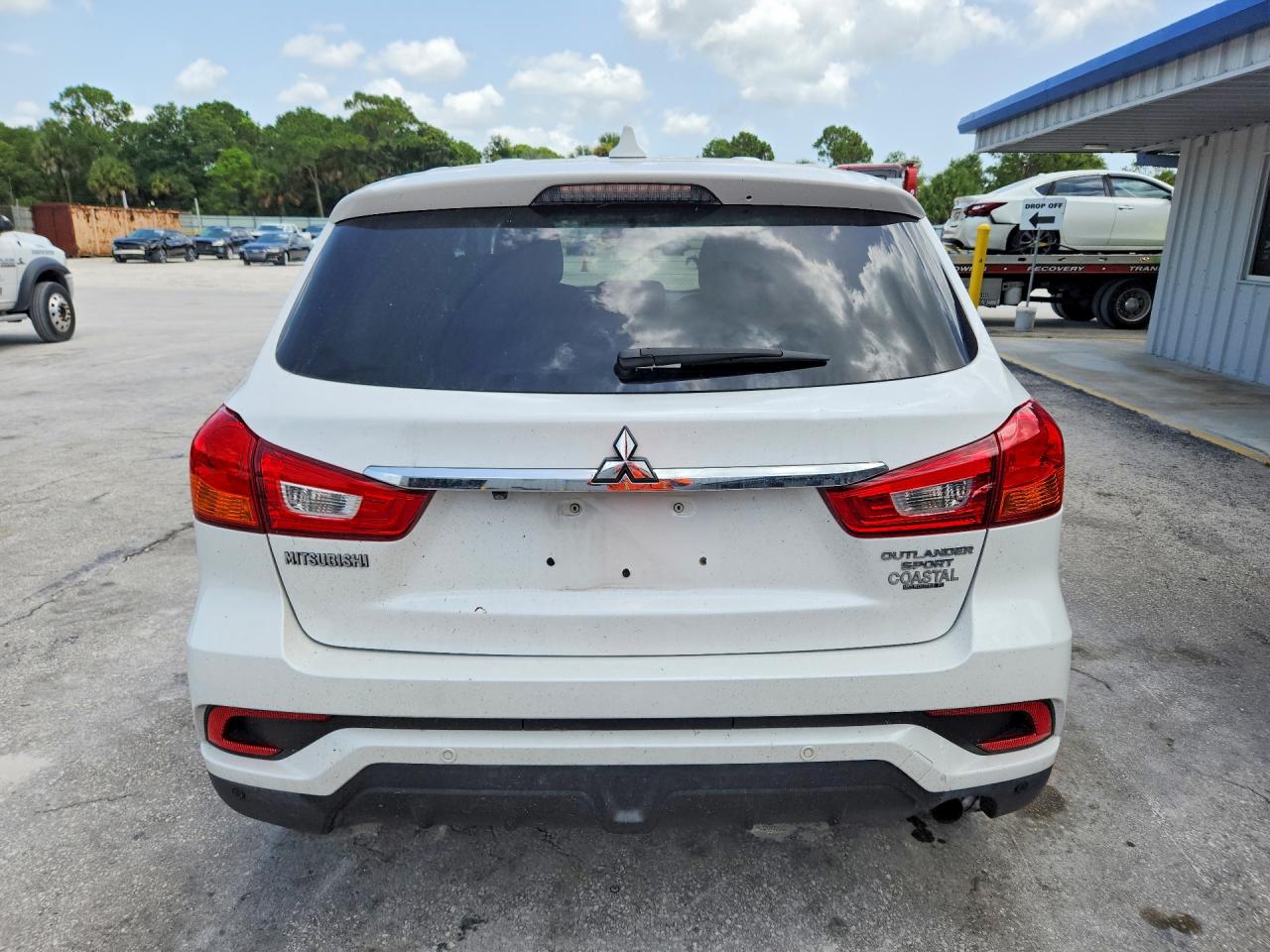2018 MITSUBISHI OUTLANDER