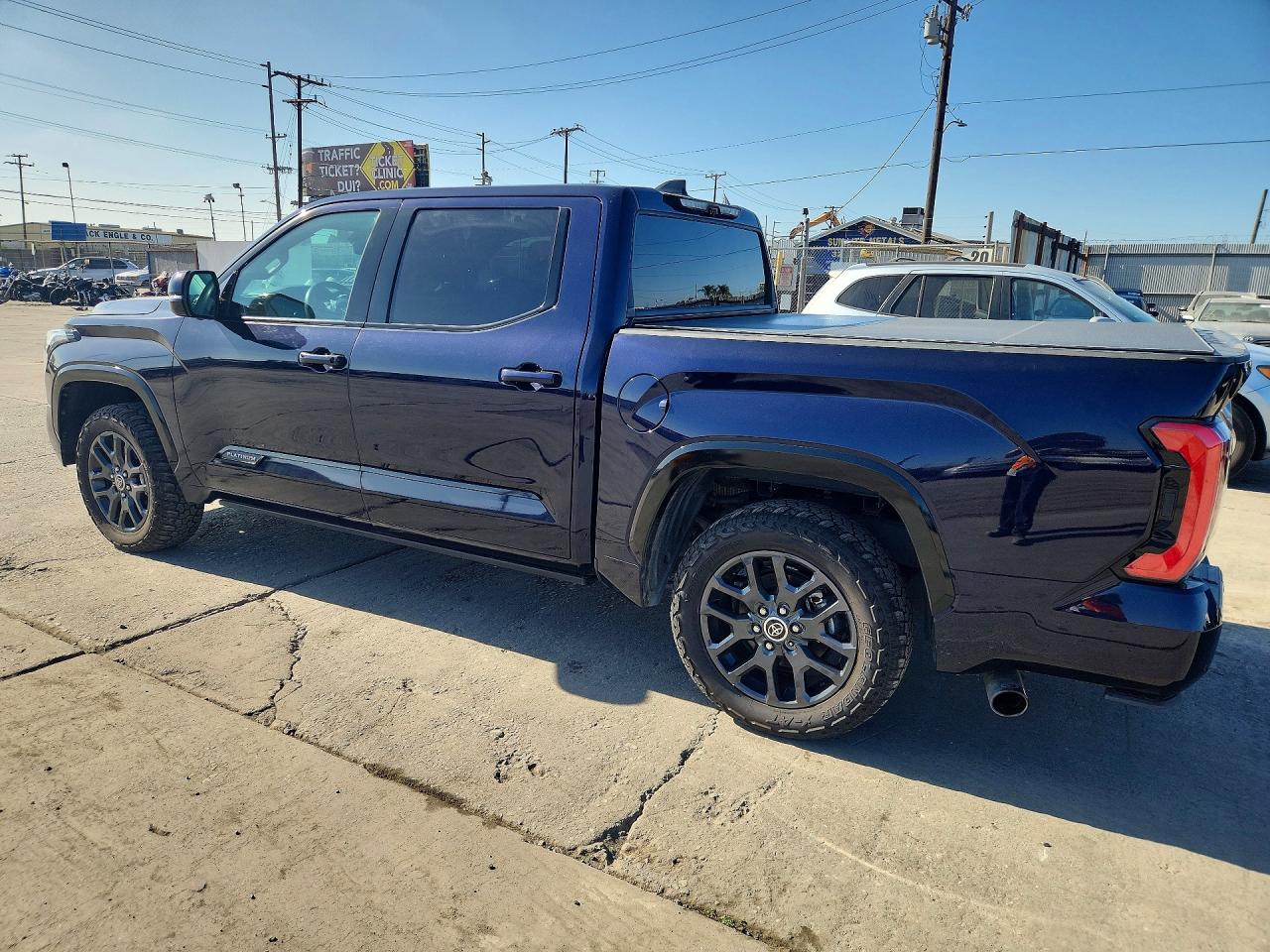 2023 TOYOTA TUNDRA