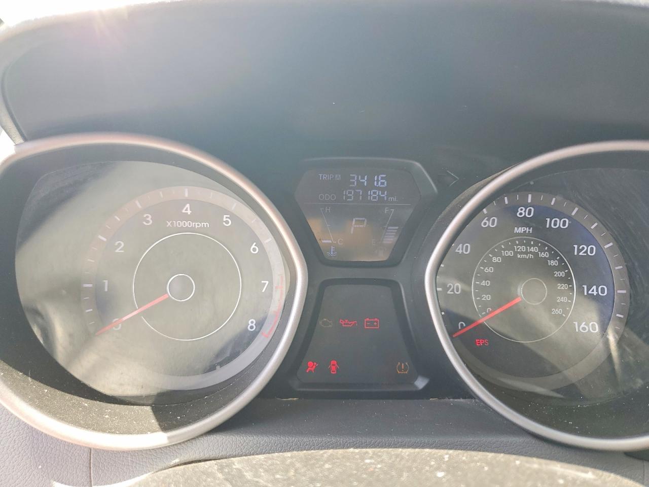 2013 HYUNDAI ELANTRA