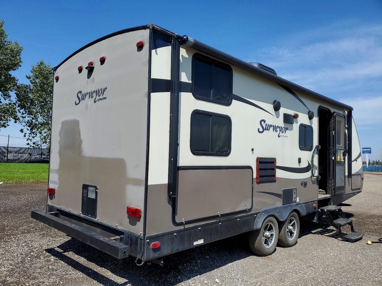 2017 FORE - FOREST RIVER SURVEYOR