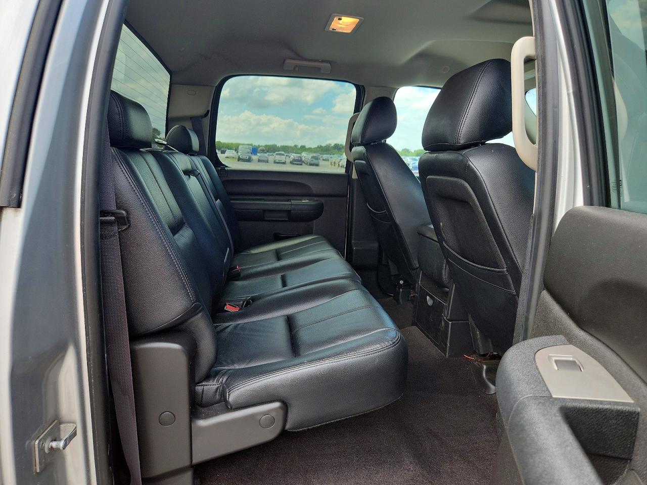 2011 CHEVROLET SILVERADO