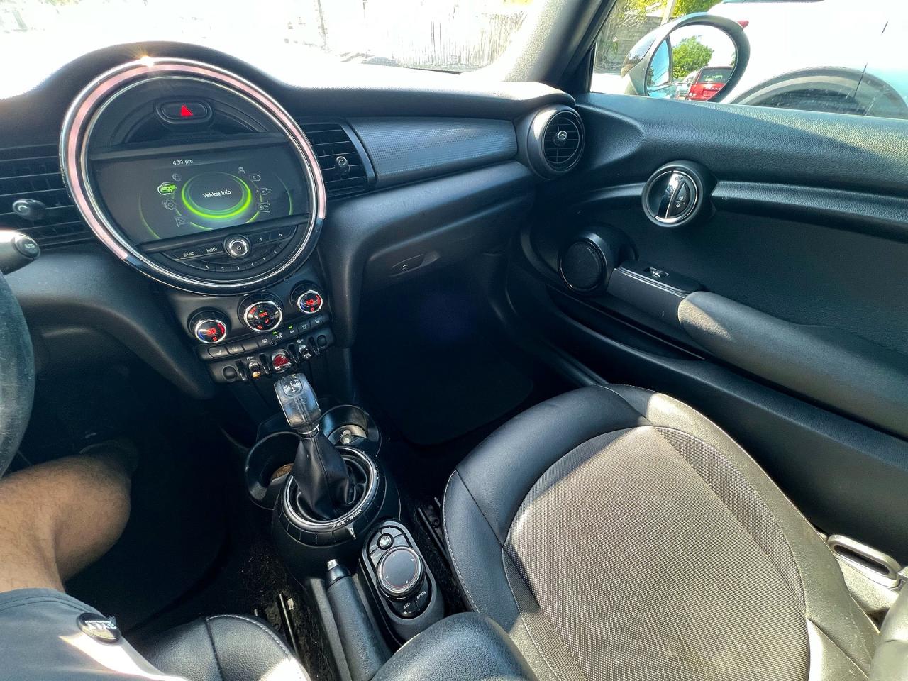 2016 MINI COOPER