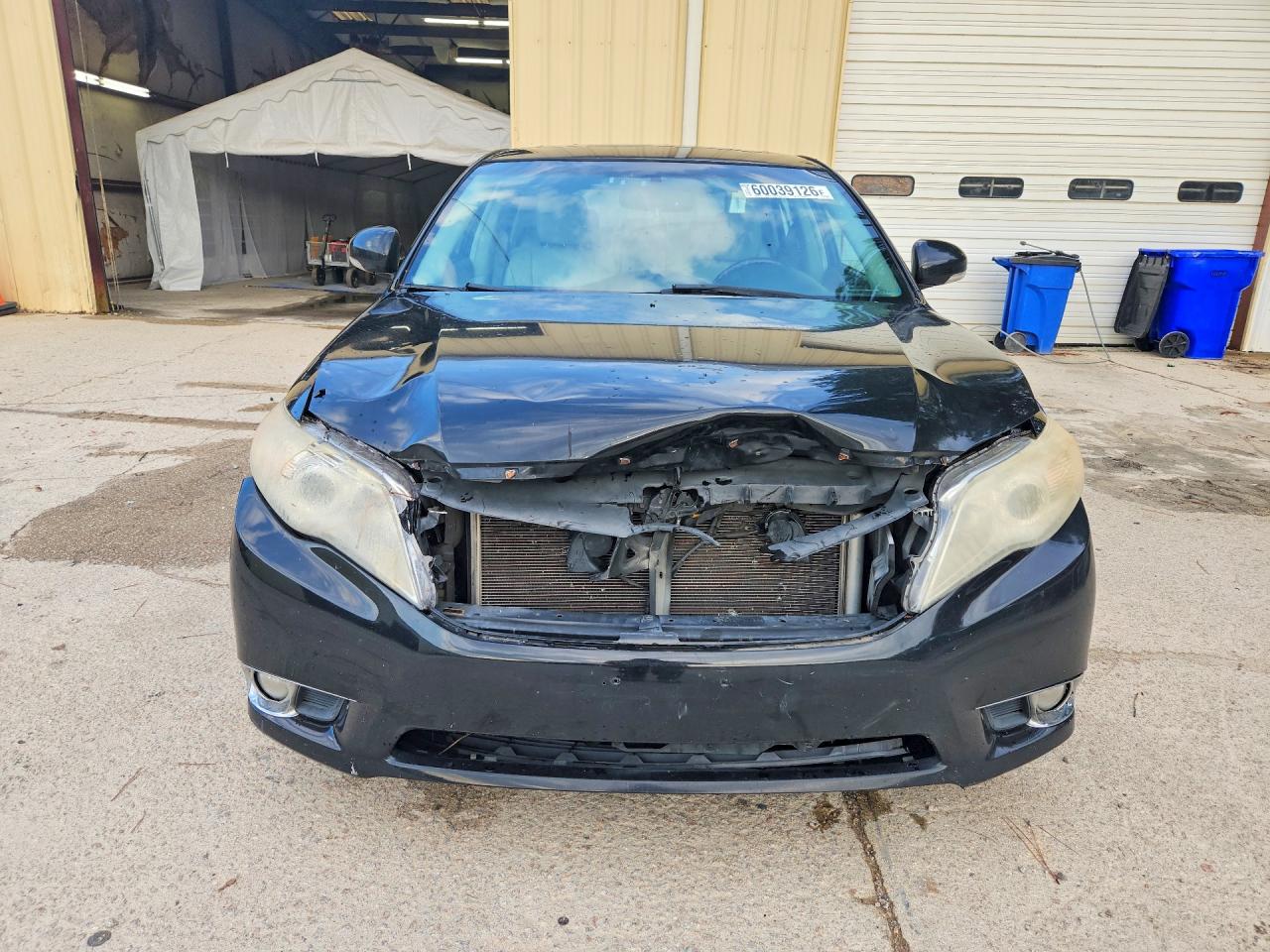 2012 TOYOTA AVALON