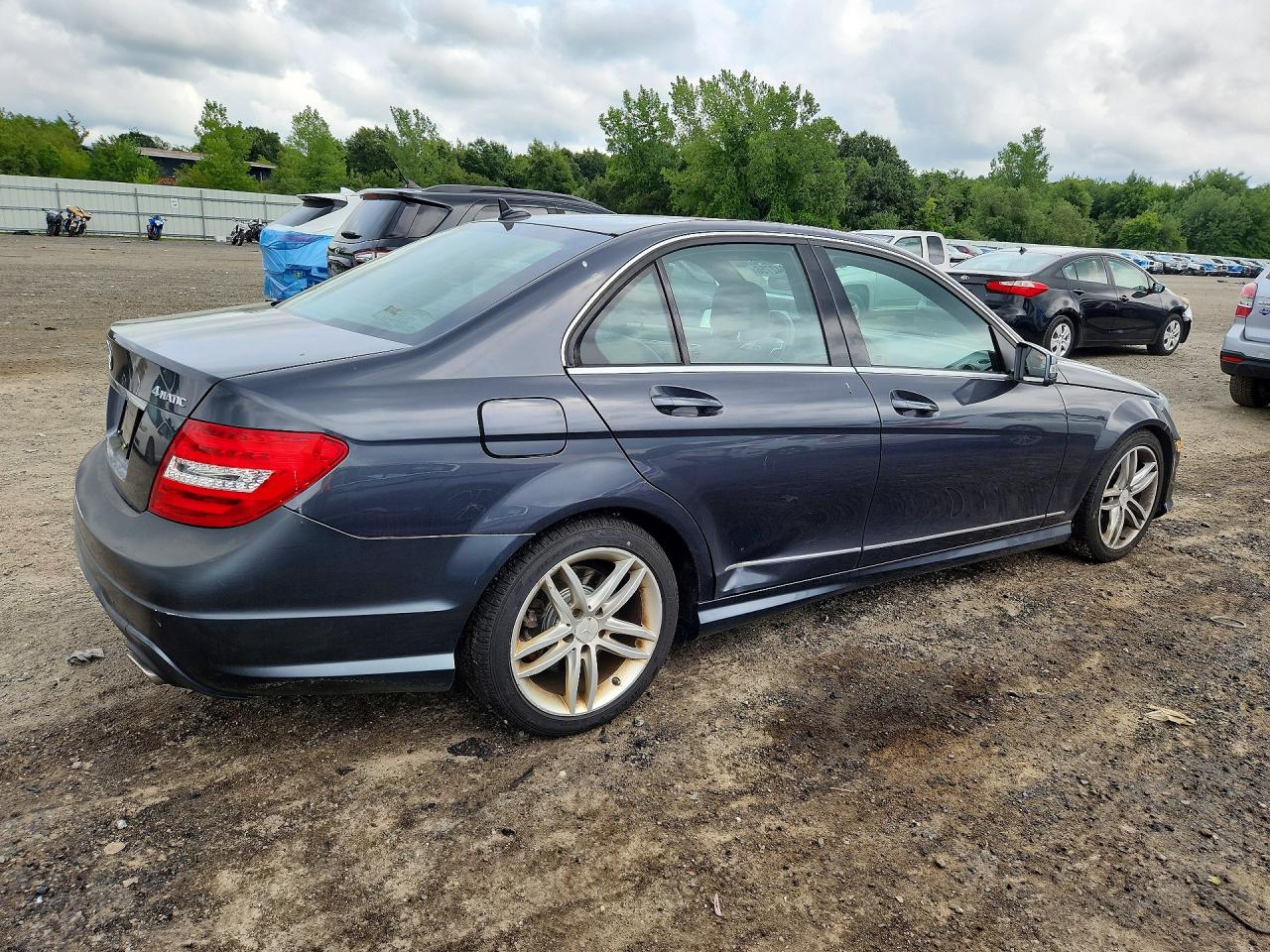 2013 MERCEDES-BENZ C-CLASS