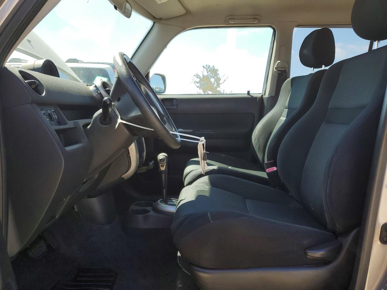 2006 TOYOTA SCION