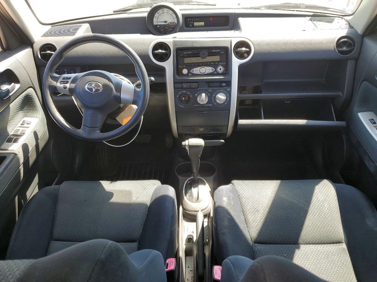 2006 TOYOTA SCION