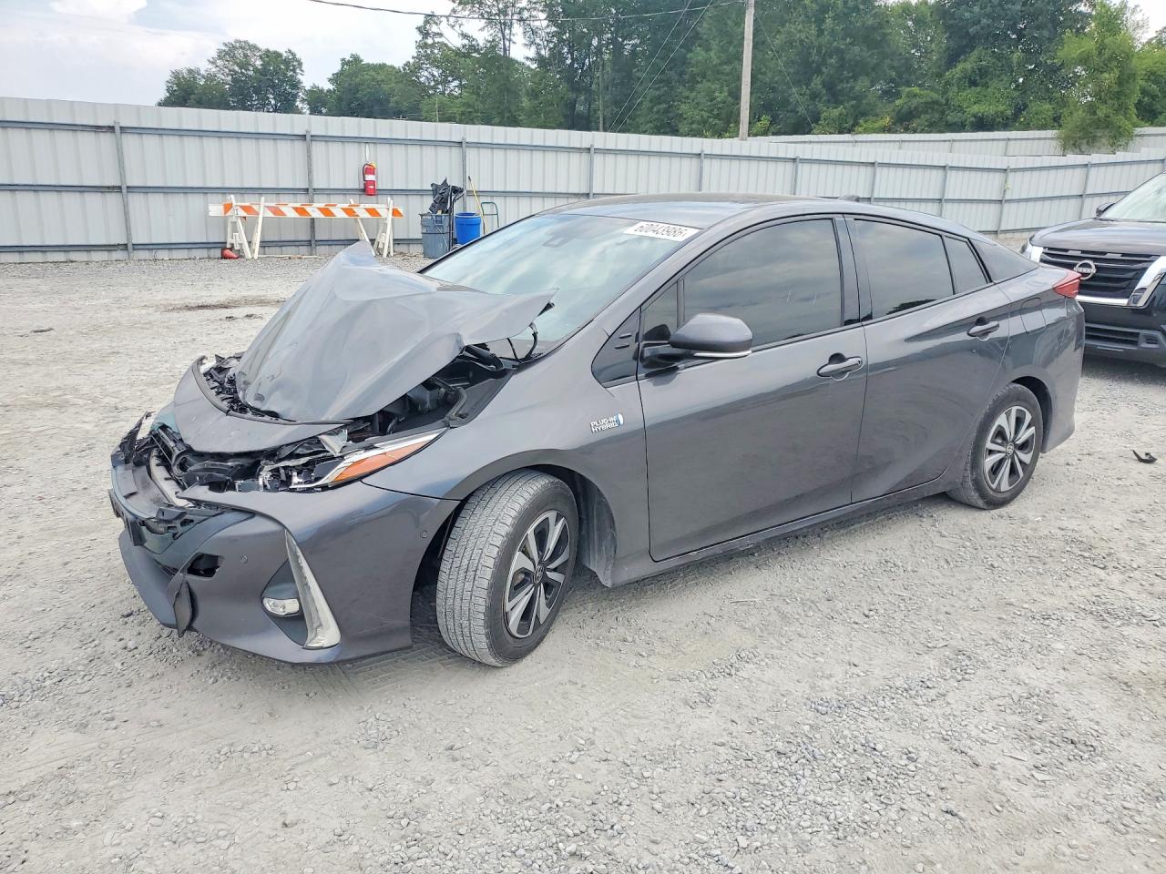 2017 TOYOTA PRIUS