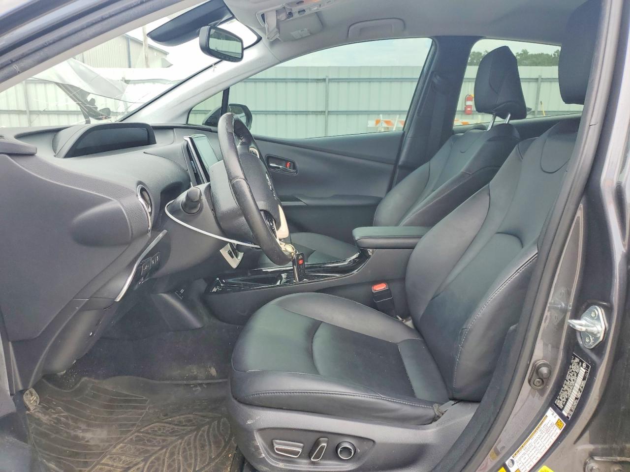 2017 TOYOTA PRIUS