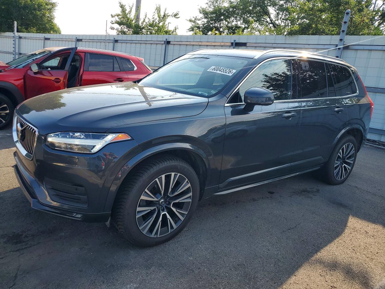 2022 VOLVO XC90