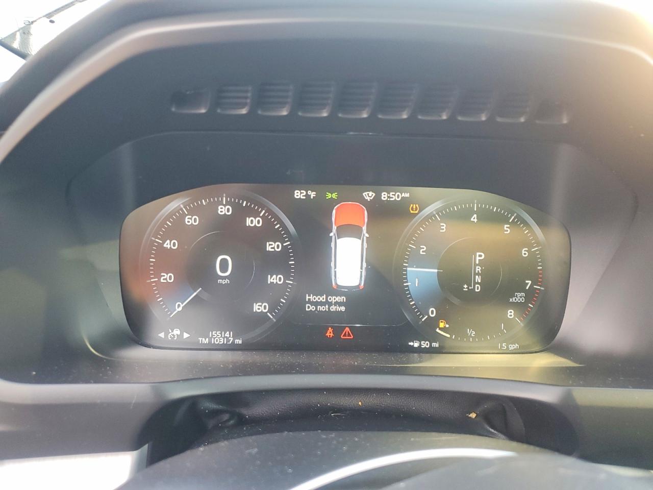 2022 VOLVO XC90