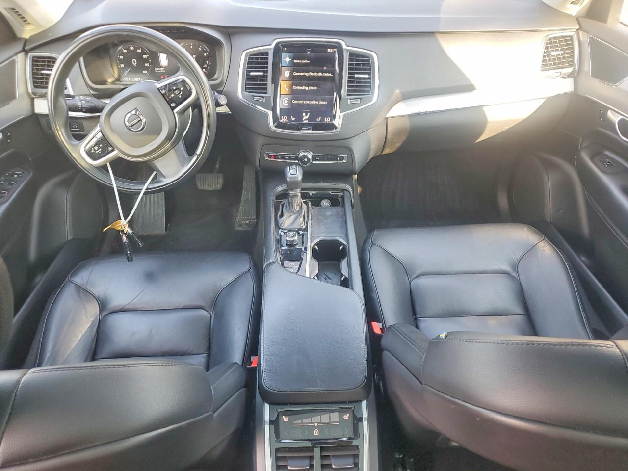 2022 VOLVO XC90
