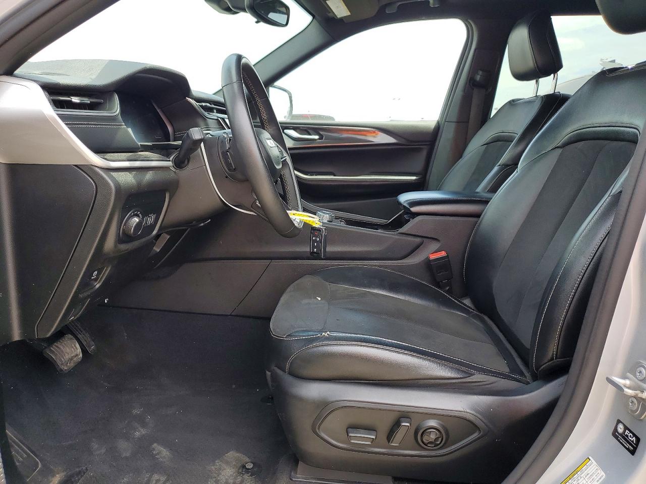 2023 JEEP CHEROKEE