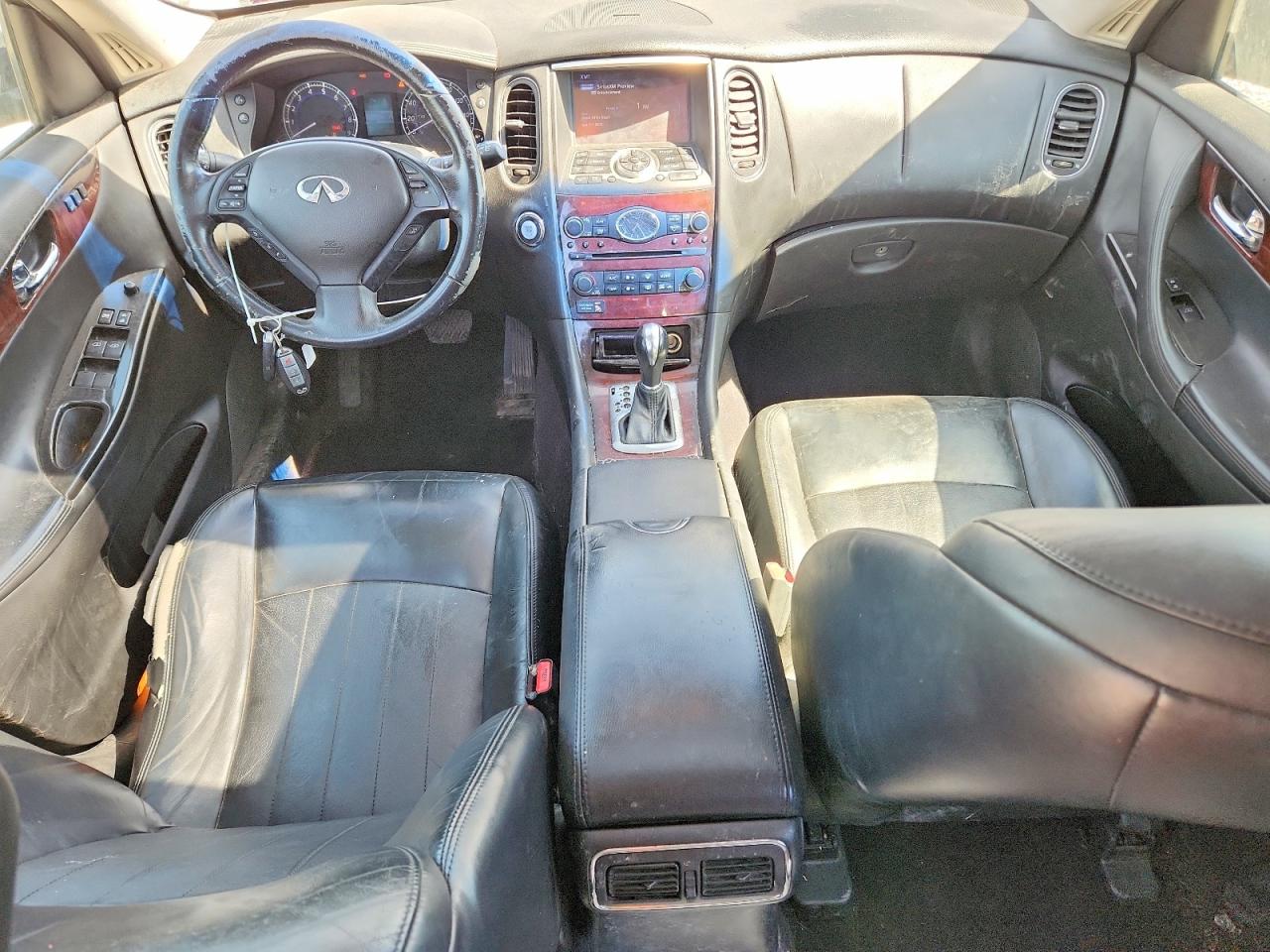 2016 INFINITI QX50 BASE