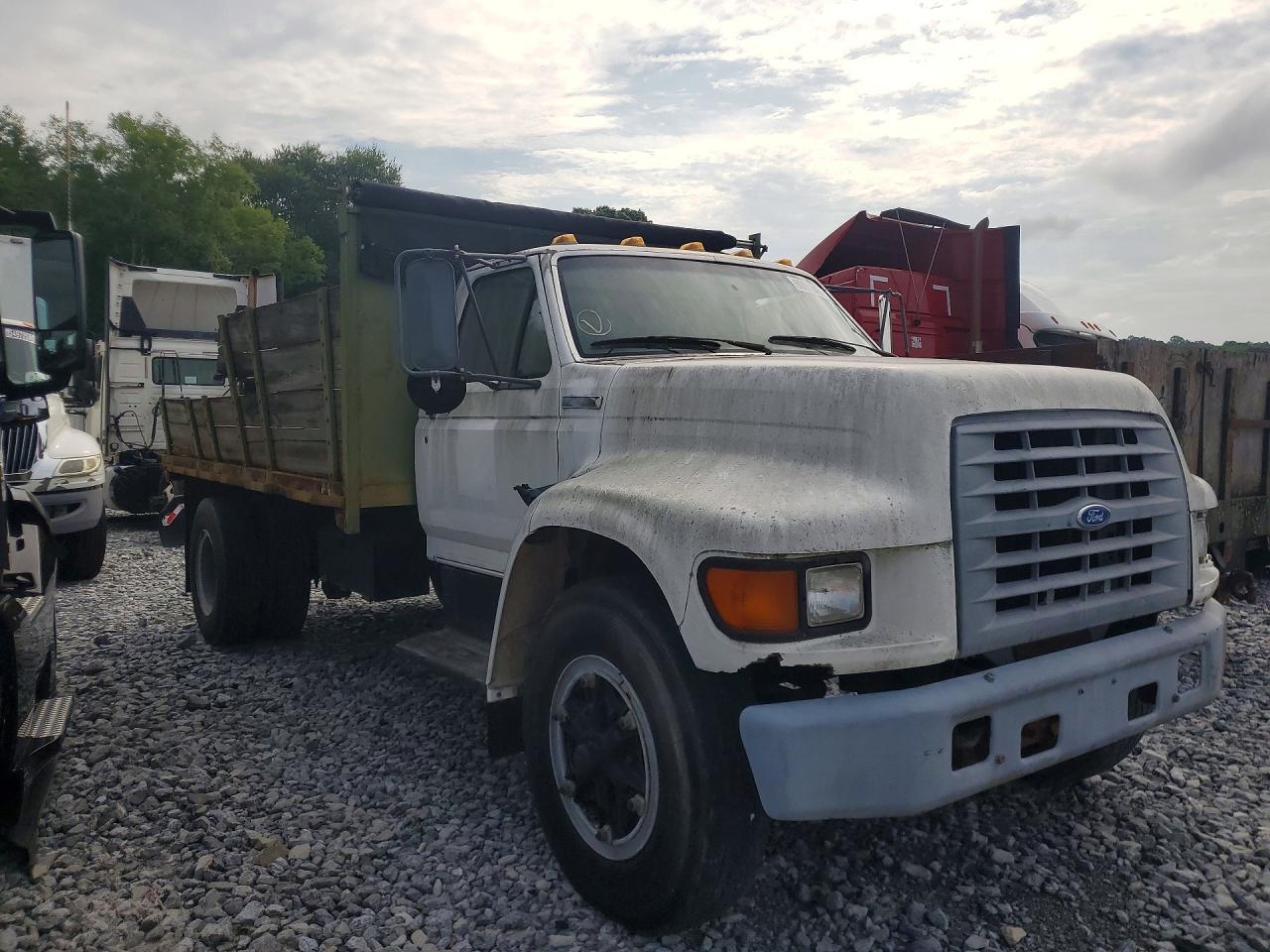 1998 FORD F700