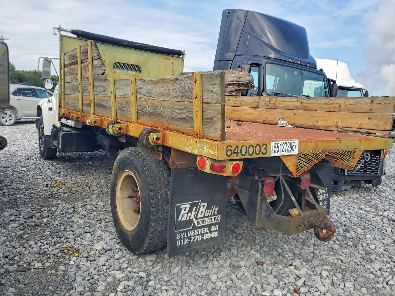 1998 FORD F700