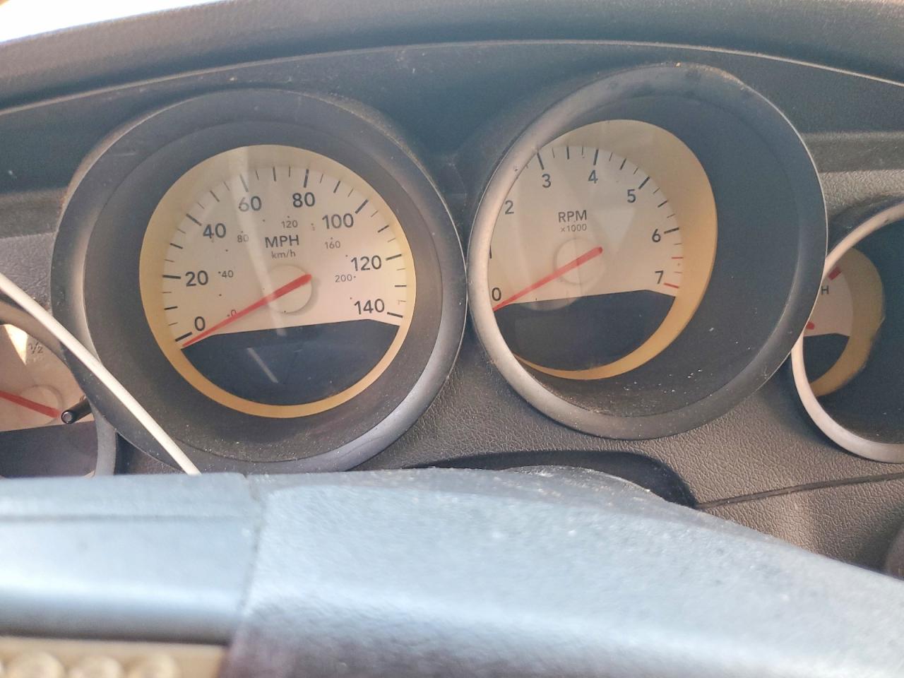 2005 DODGE MAGNUM