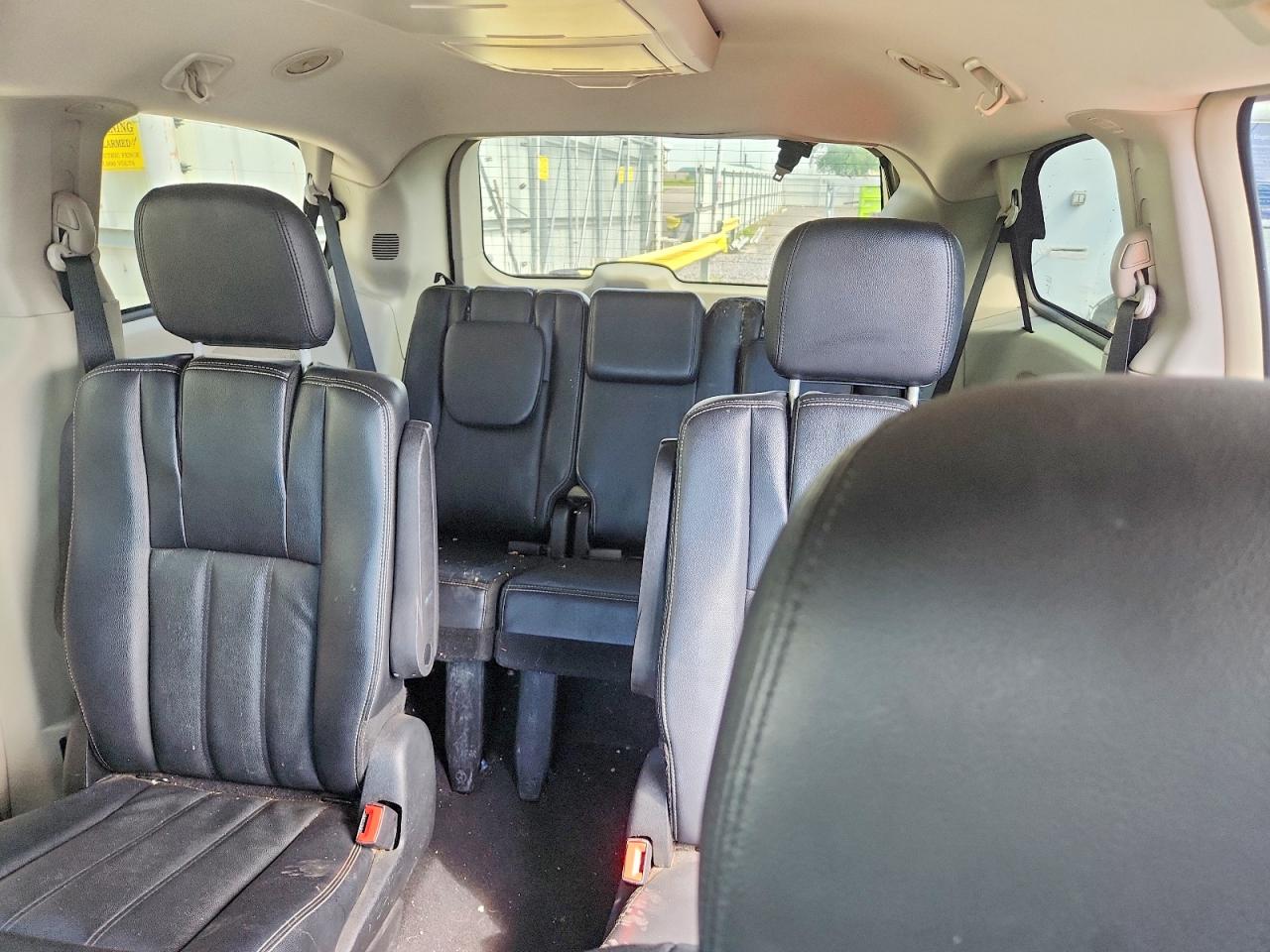 2013 CHRYSLER MINIVAN