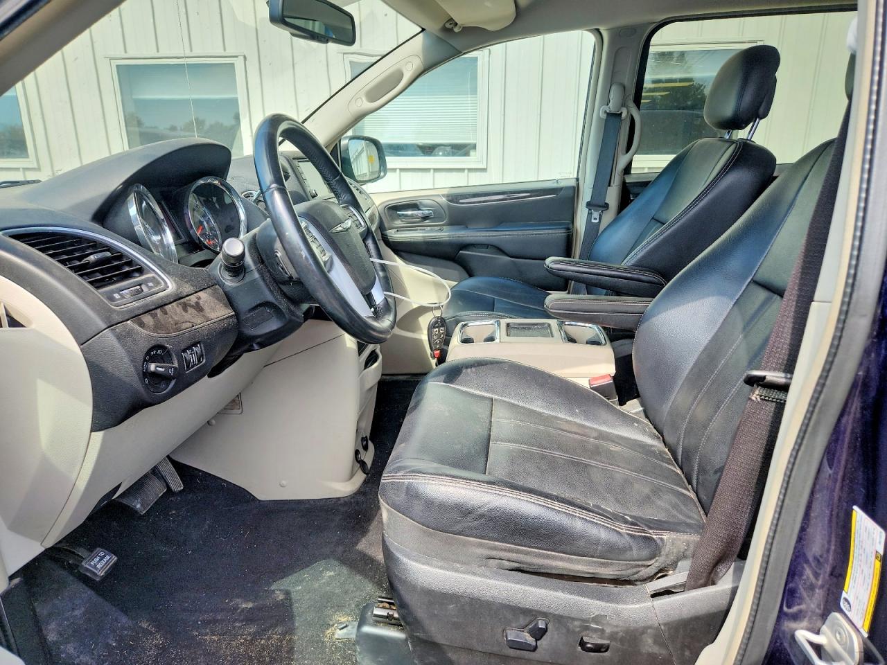 2013 CHRYSLER MINIVAN