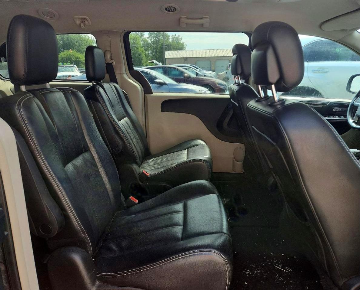 2013 CHRYSLER MINIVAN