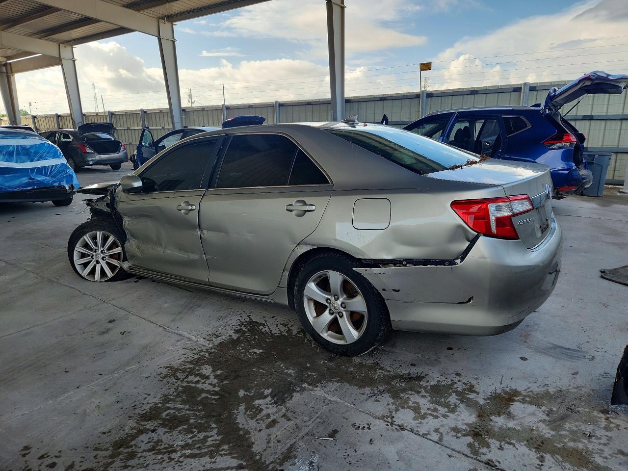 2013 TOYOTA CAMRY