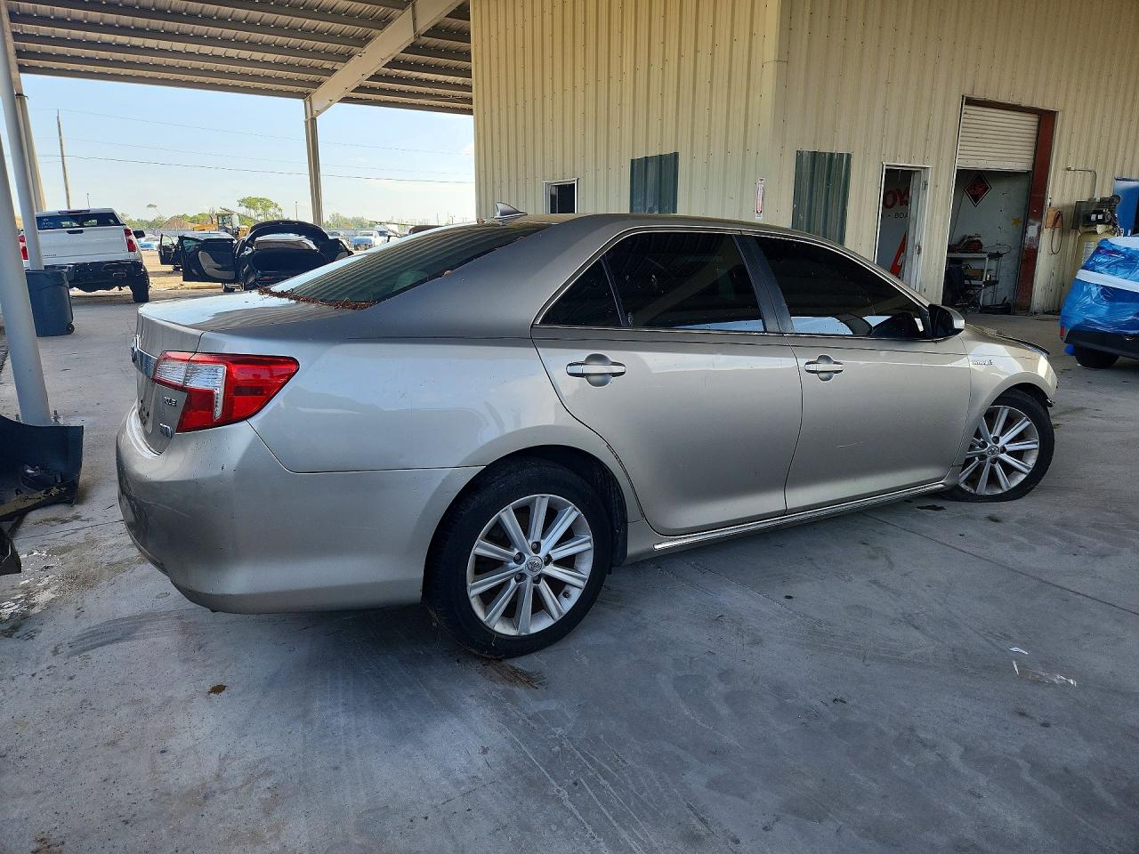 2013 TOYOTA CAMRY