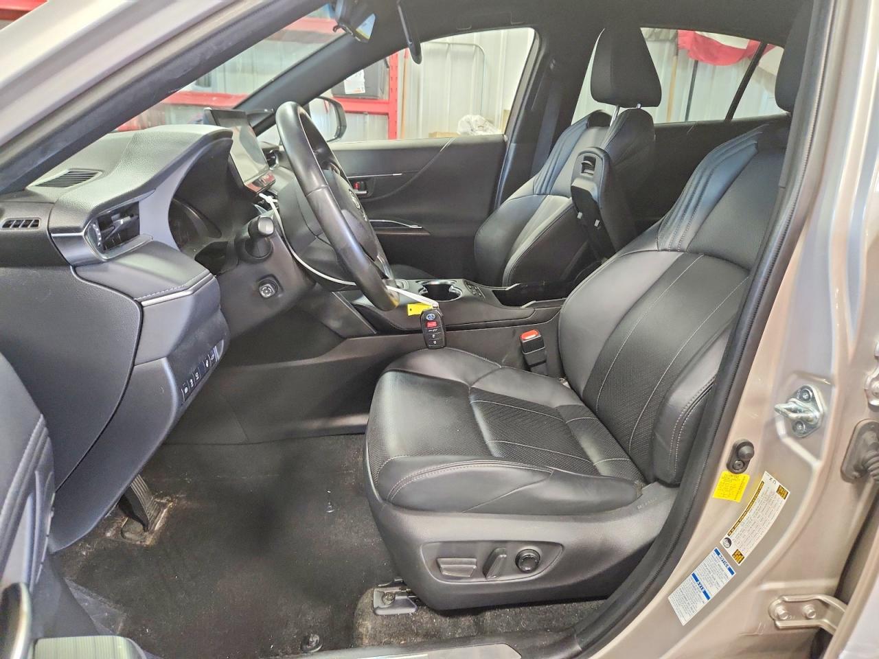 2021 TOYOTA VENZA