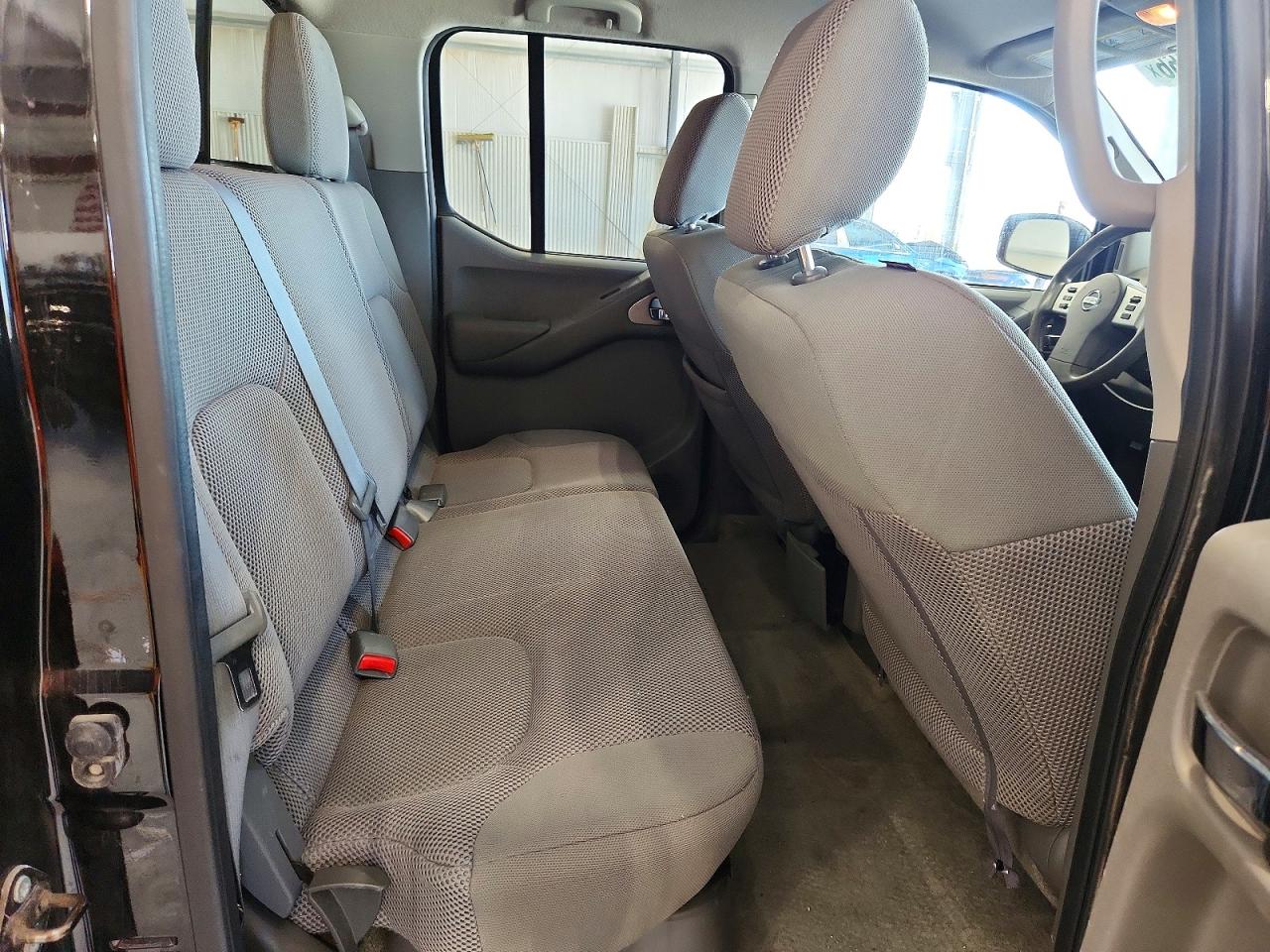 2016 NISSAN FRONTIER