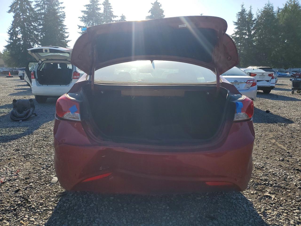 2013 HYUNDAI ELANTRA