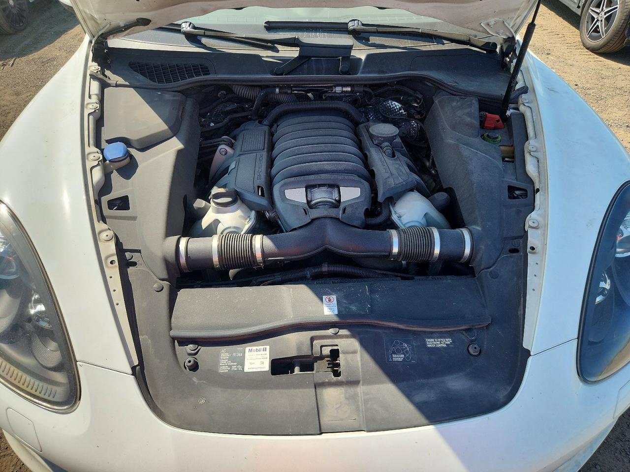 2014 PORSCHE CAYENNE